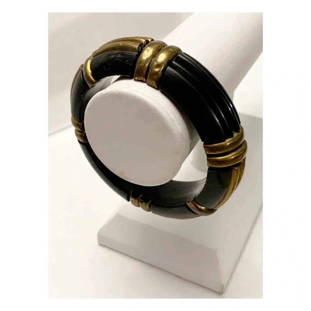 Vintage boho brass and acrylic? Unique Ribbed bangle bracelet SMALL